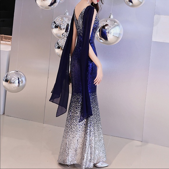 Evening gown - Picture 2 of 7